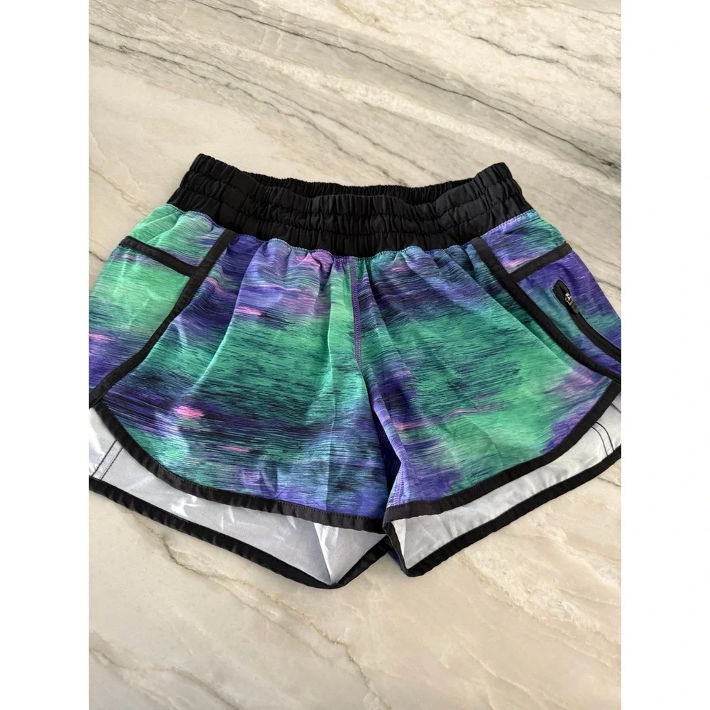 Lululemon shorts size 6